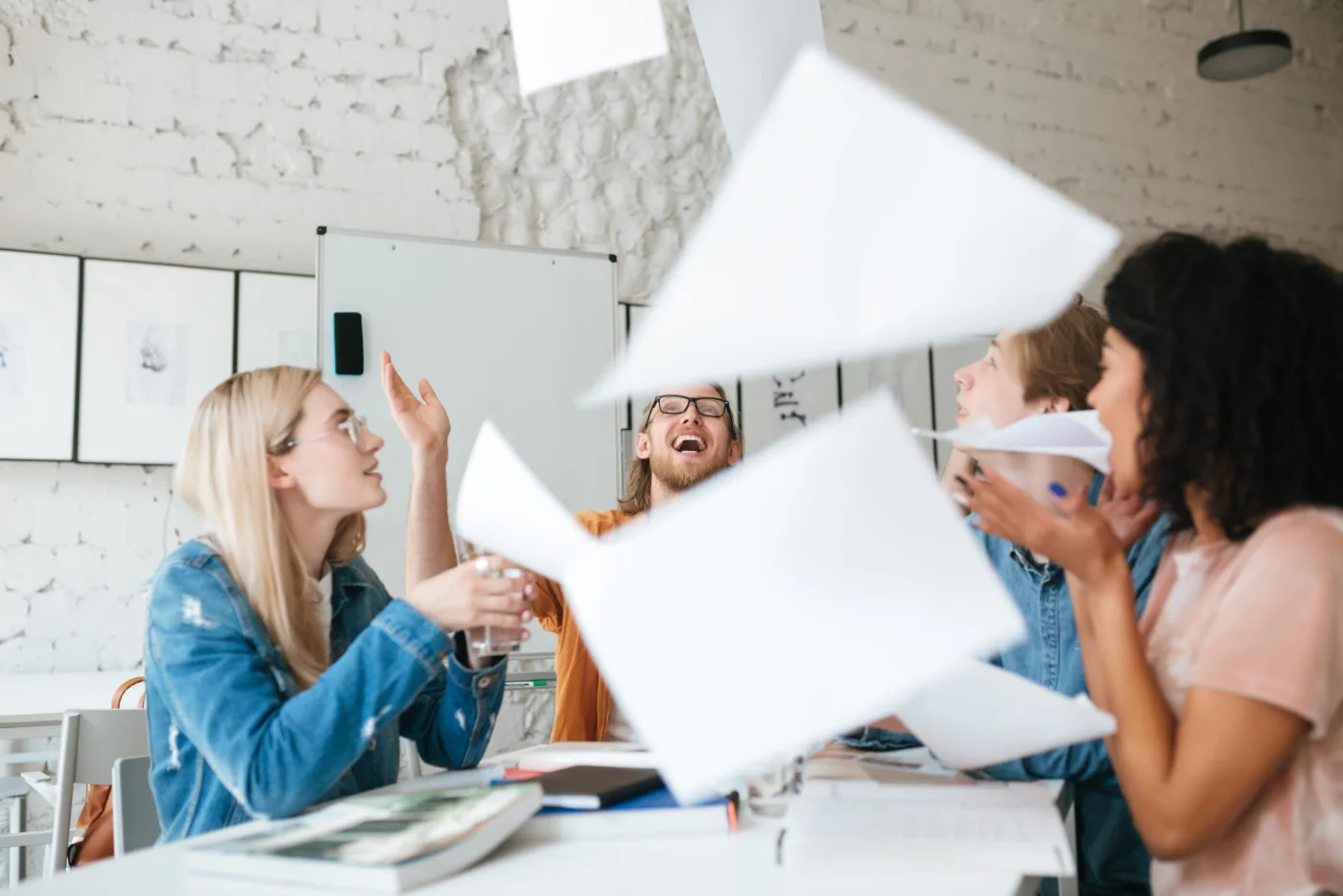 Team al lavoro durante una riunione